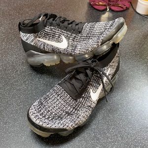Nike Vapor Max Oreo Addition
